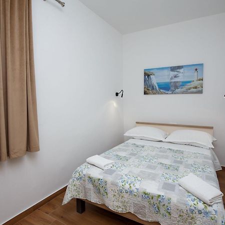 Villa Miema With Jacuzzi Zadar Exterior photo